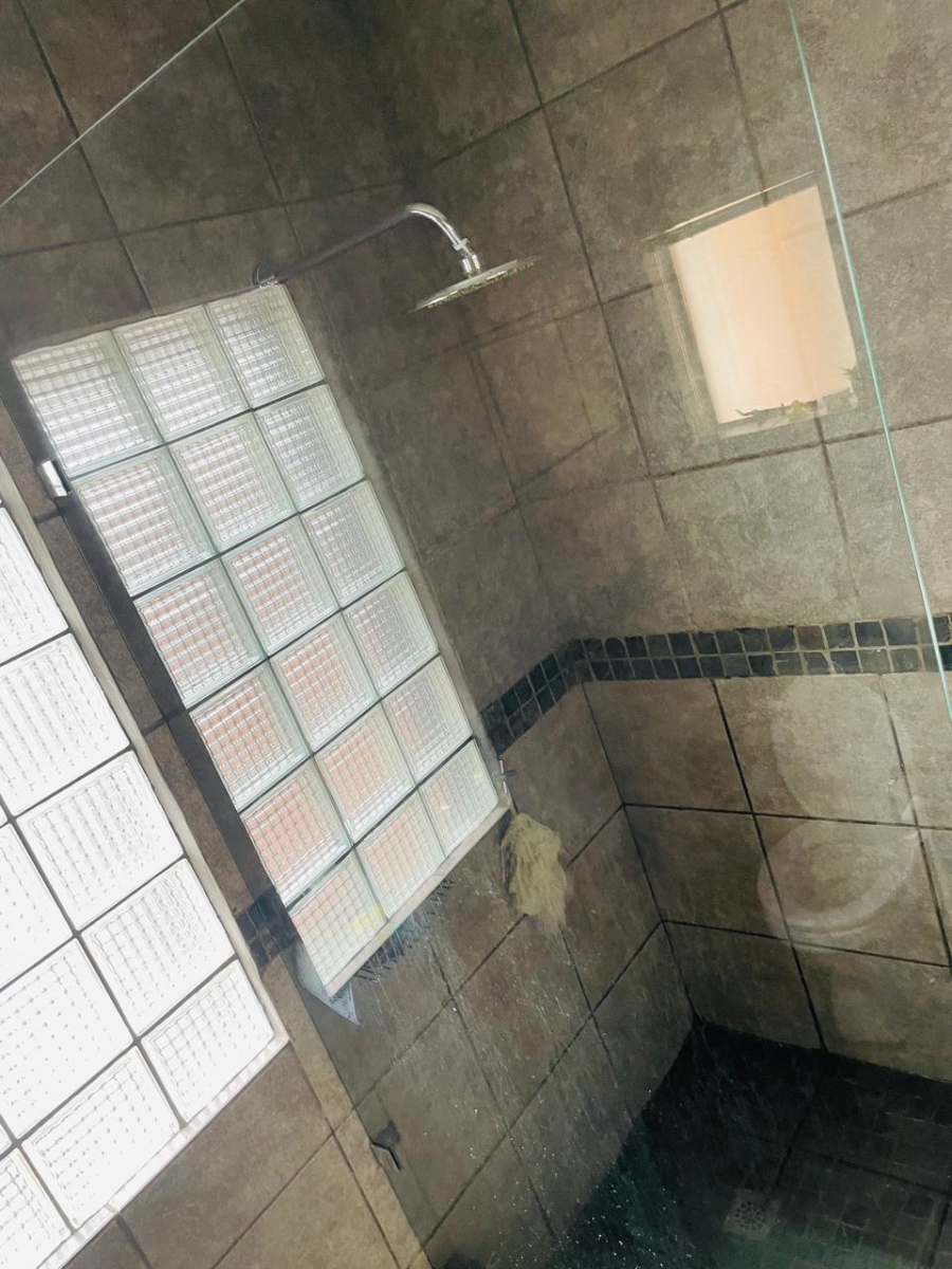 To Let 4 Bedroom Property for Rent in Horizon View Gauteng