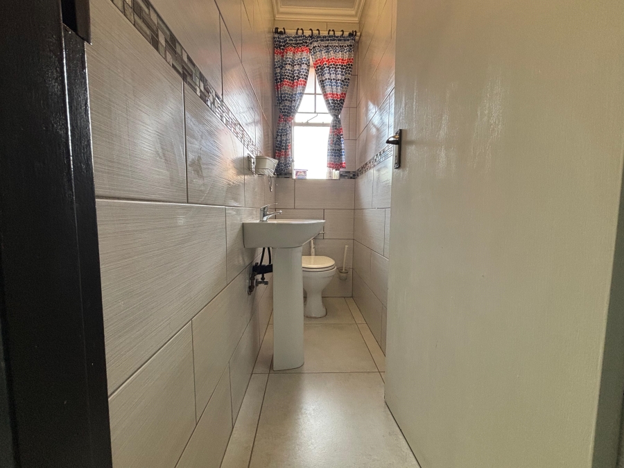 2 Bedroom Property for Sale in Sunnyside Gauteng
