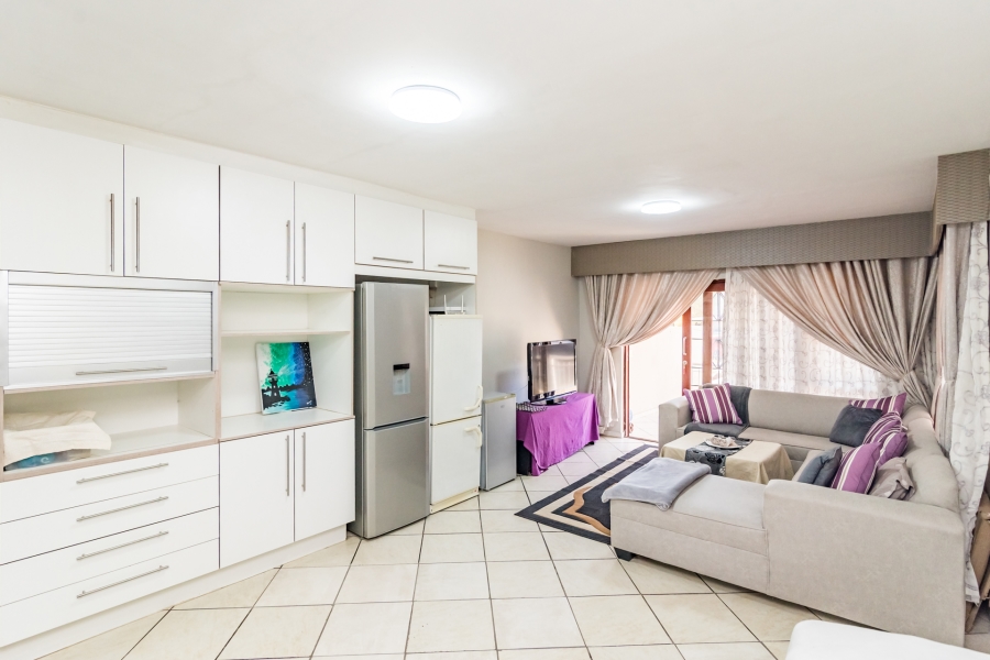 3 Bedroom Property for Sale in Sugar Bush Estate Gauteng