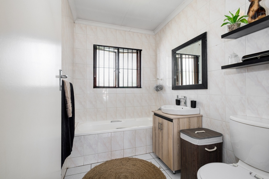 2 Bedroom Property for Sale in Craigavon Gauteng