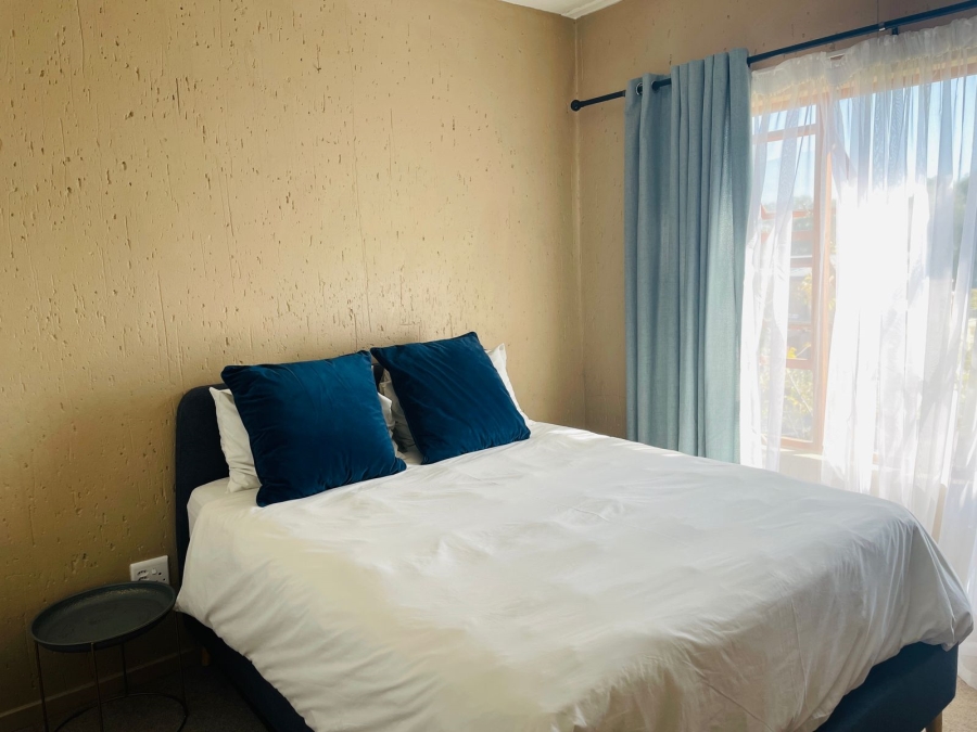 To Let 2 Bedroom Property for Rent in Douglasdale Gauteng