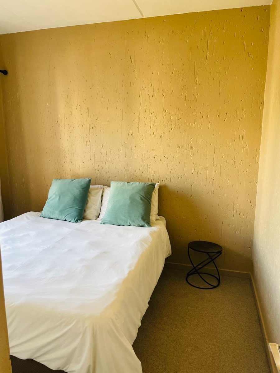 To Let 2 Bedroom Property for Rent in Douglasdale Gauteng