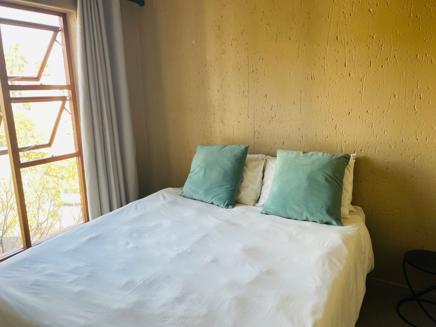 To Let 2 Bedroom Property for Rent in Douglasdale Gauteng