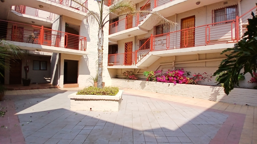 1 Bedroom Property for Sale in Westdene Gauteng