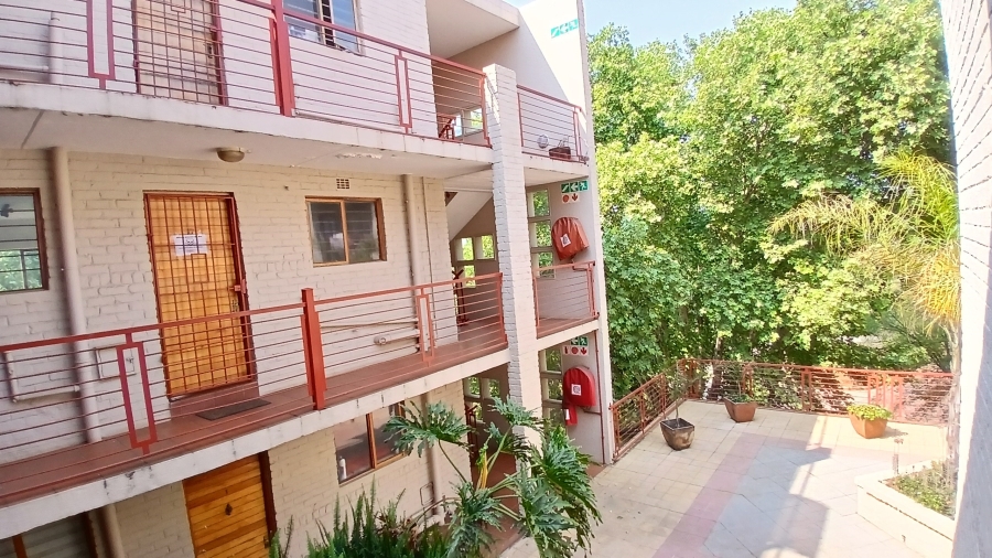 1 Bedroom Property for Sale in Westdene Gauteng