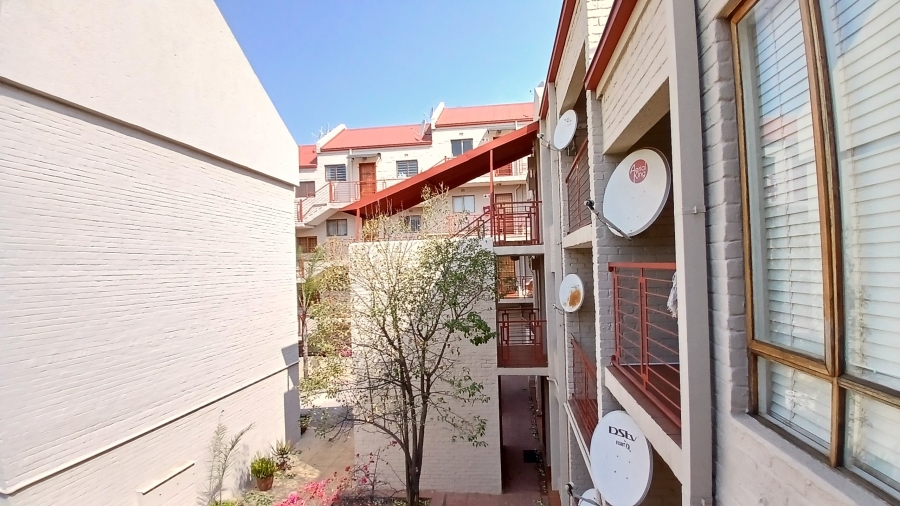 1 Bedroom Property for Sale in Westdene Gauteng