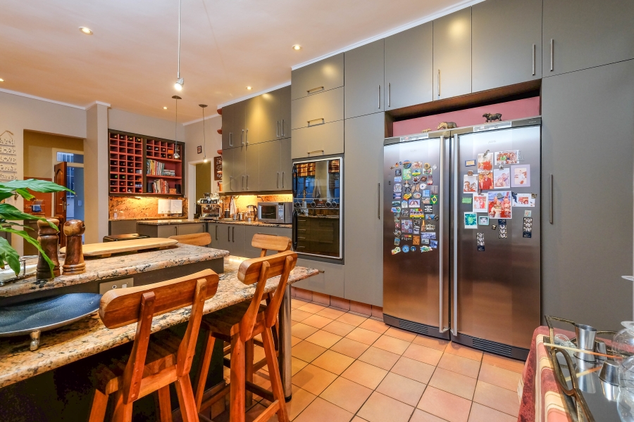 To Let 4 Bedroom Property for Rent in Oaklands Gauteng