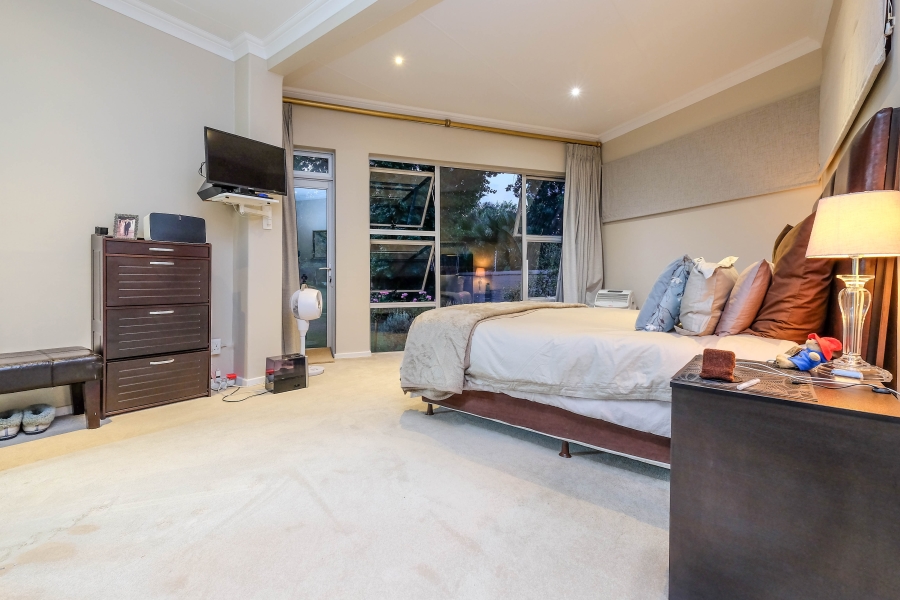 To Let 4 Bedroom Property for Rent in Oaklands Gauteng