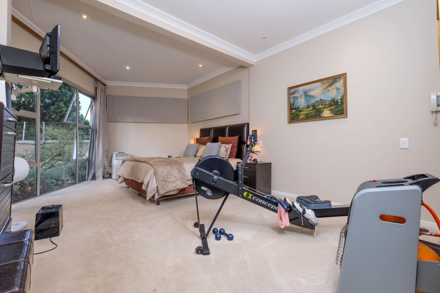 To Let 4 Bedroom Property for Rent in Oaklands Gauteng