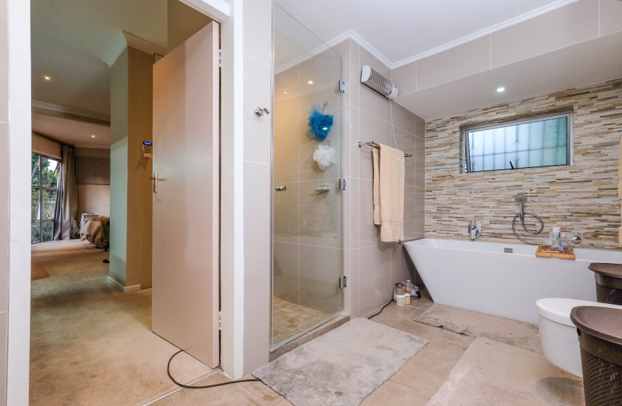 To Let 4 Bedroom Property for Rent in Oaklands Gauteng