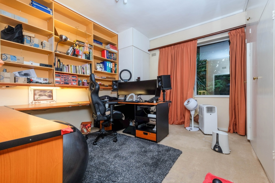 To Let 4 Bedroom Property for Rent in Oaklands Gauteng