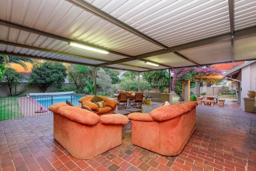 To Let 4 Bedroom Property for Rent in Oaklands Gauteng