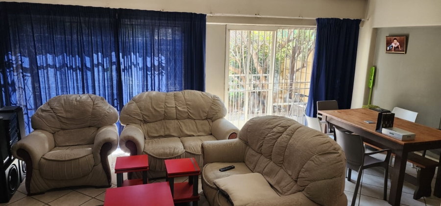 To Let 2 Bedroom Property for Rent in Croydon Gauteng