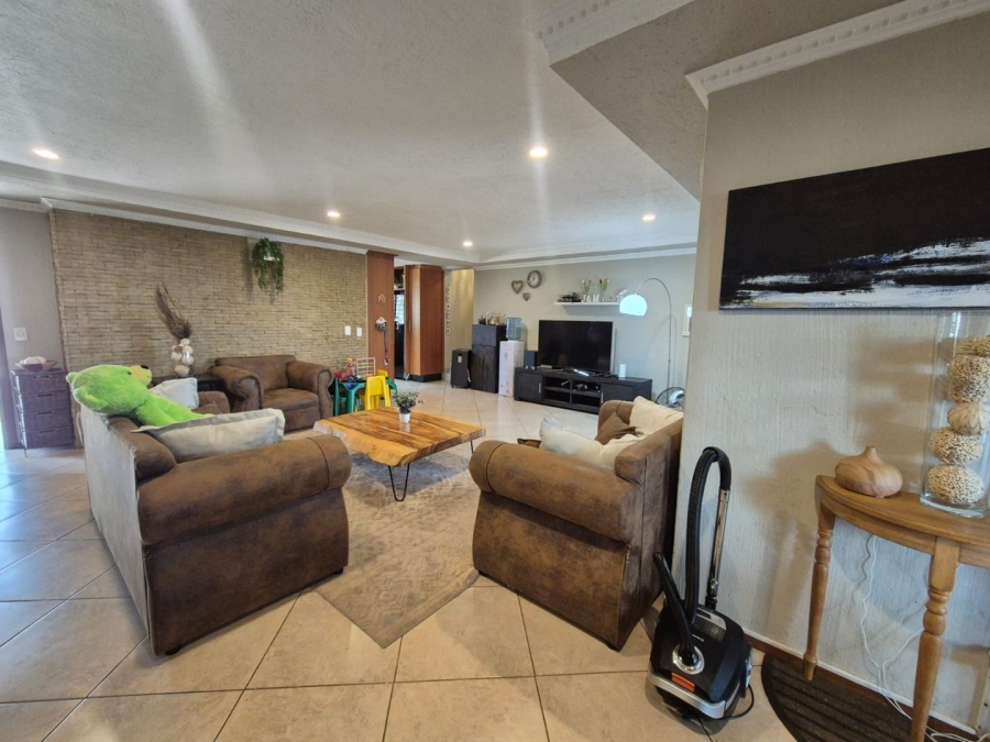 3 Bedroom Property for Sale in Noordheuwel Gauteng