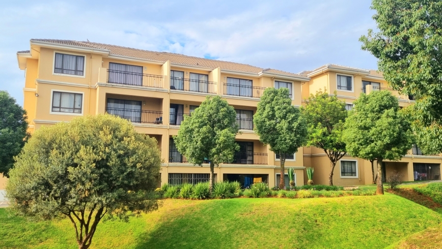 2 Bedroom Property for Sale in Erand Gardens Gauteng