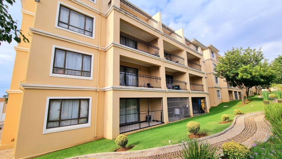 2 Bedroom Property for Sale in Erand Gardens Gauteng