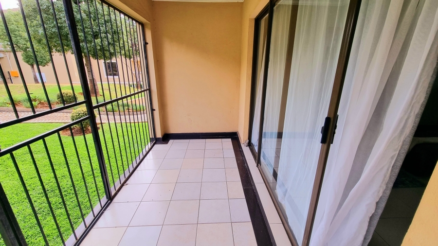 2 Bedroom Property for Sale in Erand Gardens Gauteng