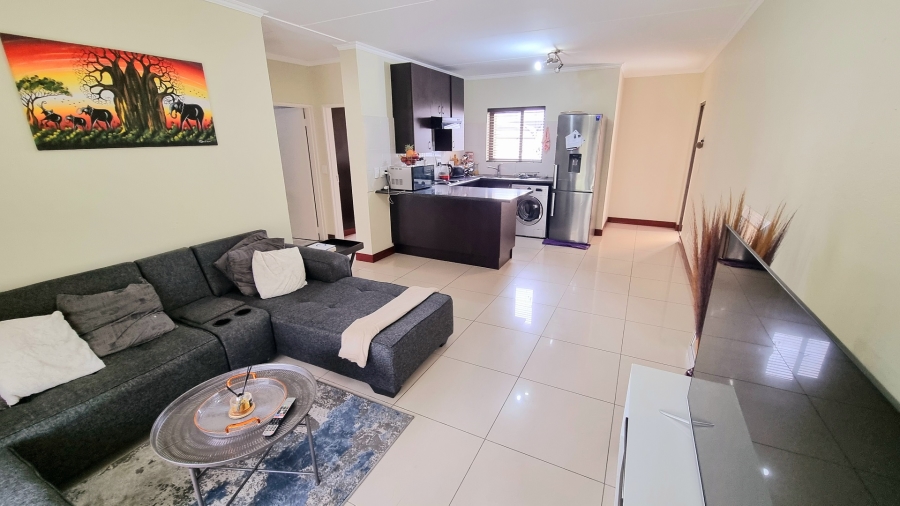 2 Bedroom Property for Sale in Erand Gardens Gauteng