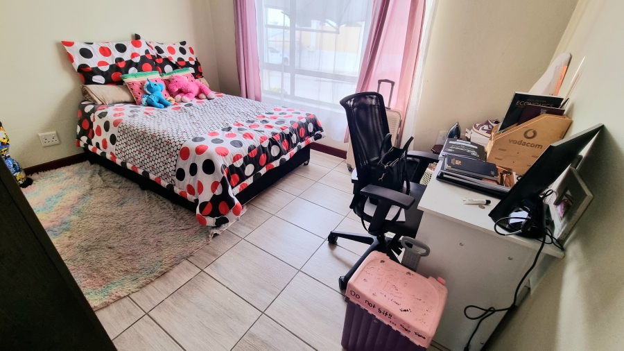 2 Bedroom Property for Sale in Erand Gardens Gauteng