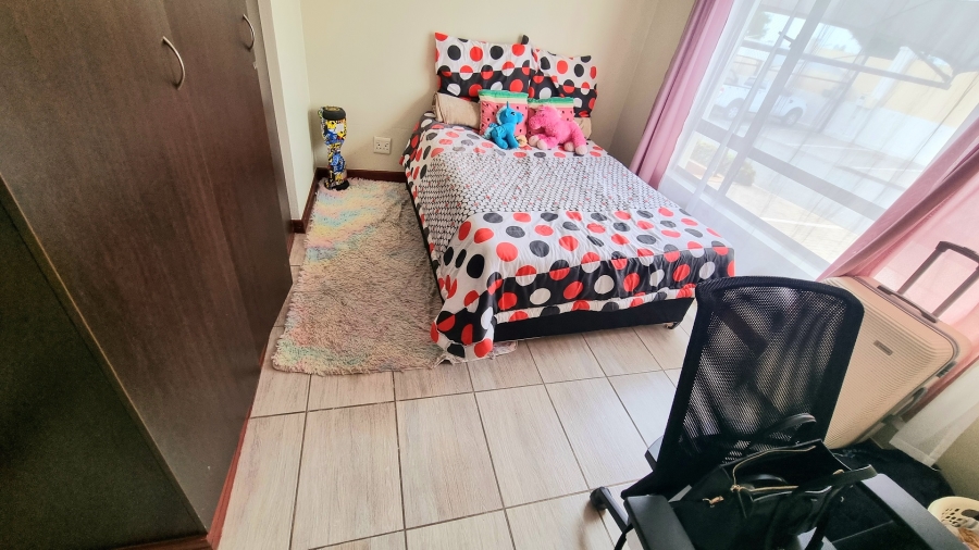 2 Bedroom Property for Sale in Erand Gardens Gauteng