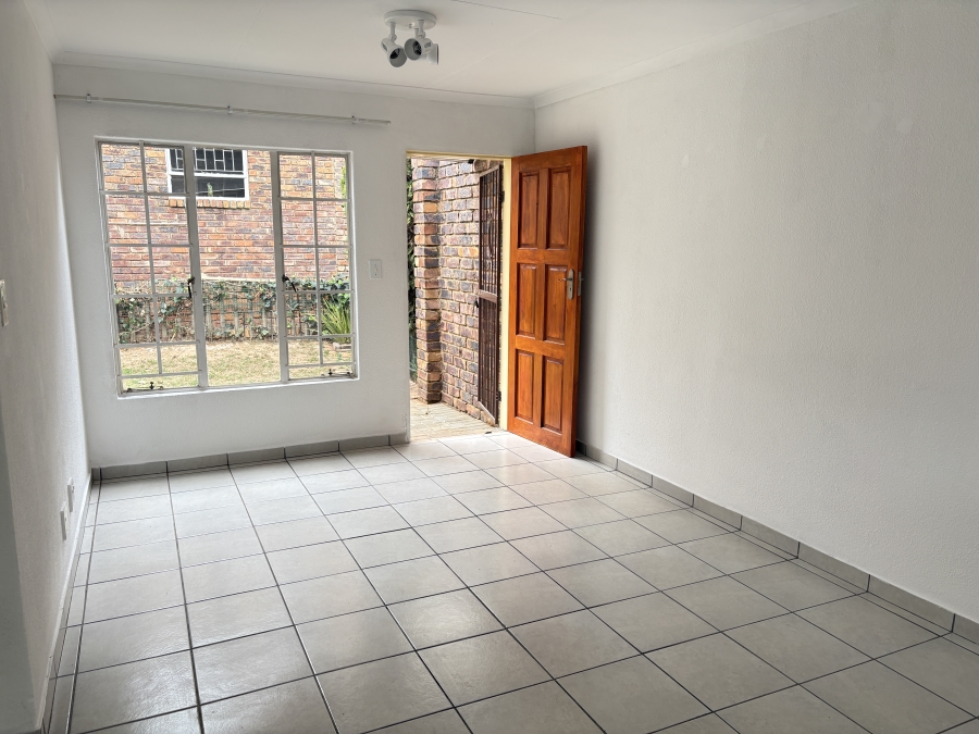 2 Bedroom Property for Sale in Allens Nek Gauteng