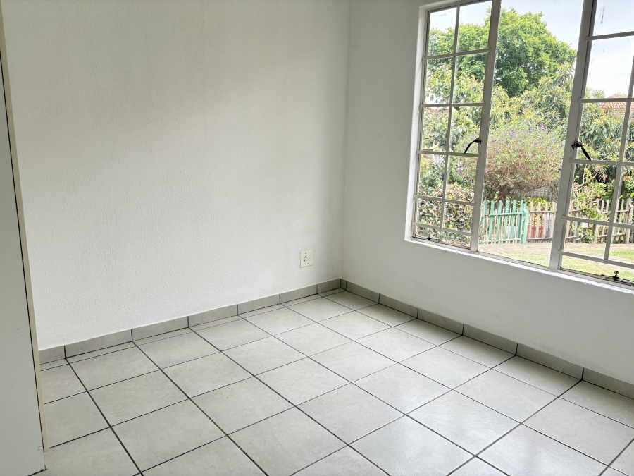 2 Bedroom Property for Sale in Allens Nek Gauteng
