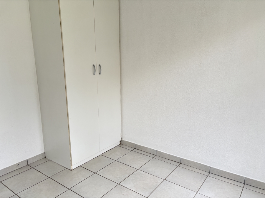 2 Bedroom Property for Sale in Allens Nek Gauteng