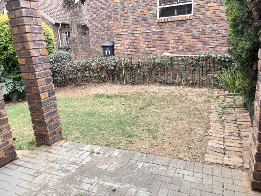 2 Bedroom Property for Sale in Allens Nek Gauteng
