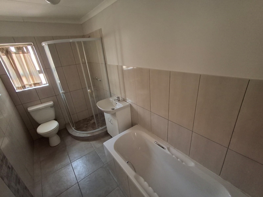 2 Bedroom Property for Sale in Theresa Park Gauteng