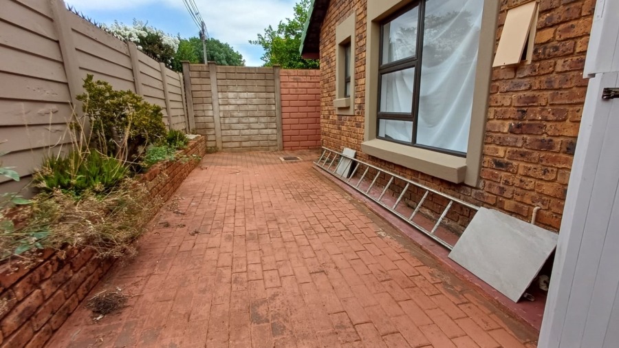 2 Bedroom Property for Sale in Theresa Park Gauteng