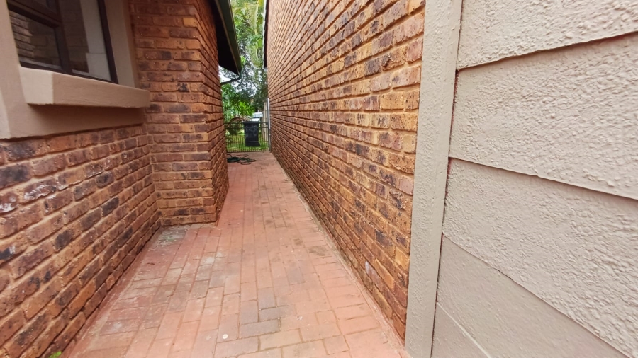 2 Bedroom Property for Sale in Theresa Park Gauteng