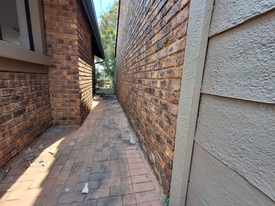2 Bedroom Property for Sale in Theresa Park Gauteng