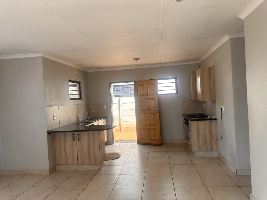 To Let 3 Bedroom Property for Rent in Andeon Gauteng