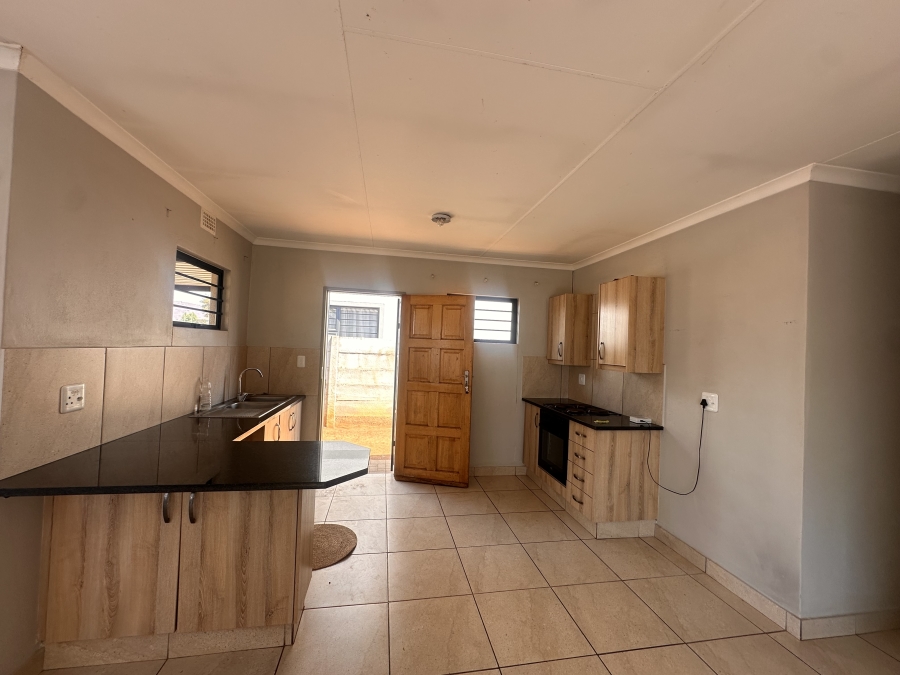 To Let 3 Bedroom Property for Rent in Andeon Gauteng