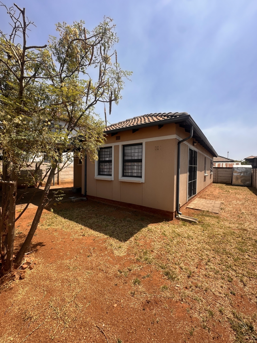 To Let 3 Bedroom Property for Rent in Andeon Gauteng