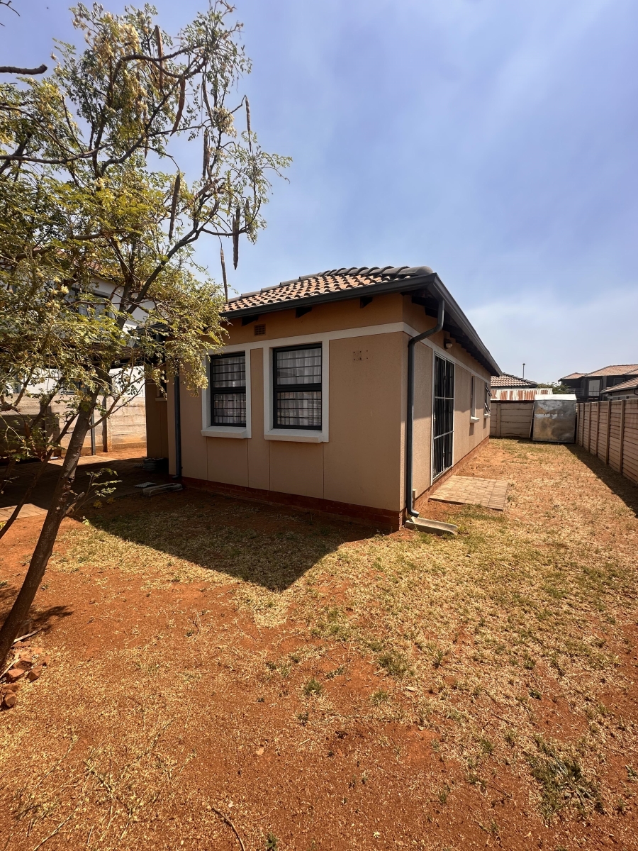 To Let 3 Bedroom Property for Rent in Andeon Gauteng