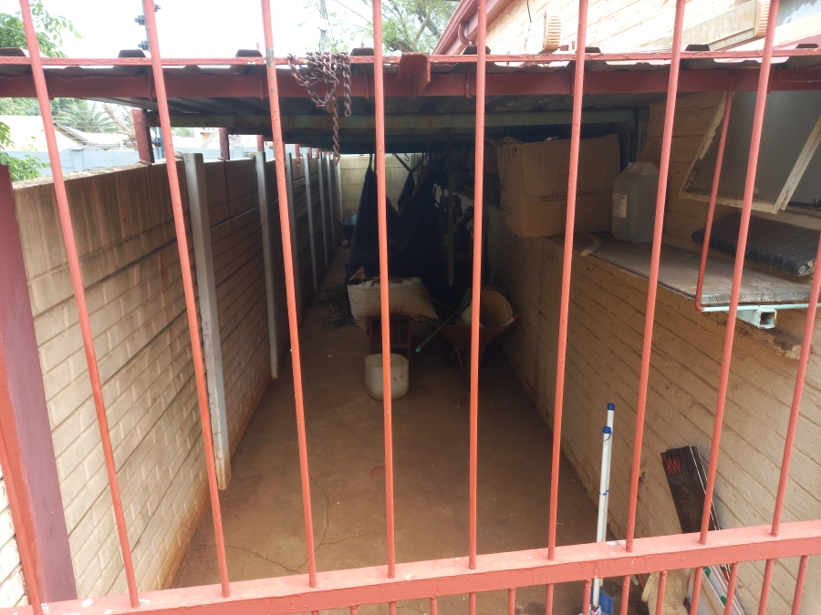 4 Bedroom Property for Sale in Greenhills Gauteng