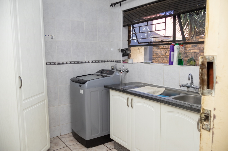 3 Bedroom Property for Sale in Sunward Park Gauteng