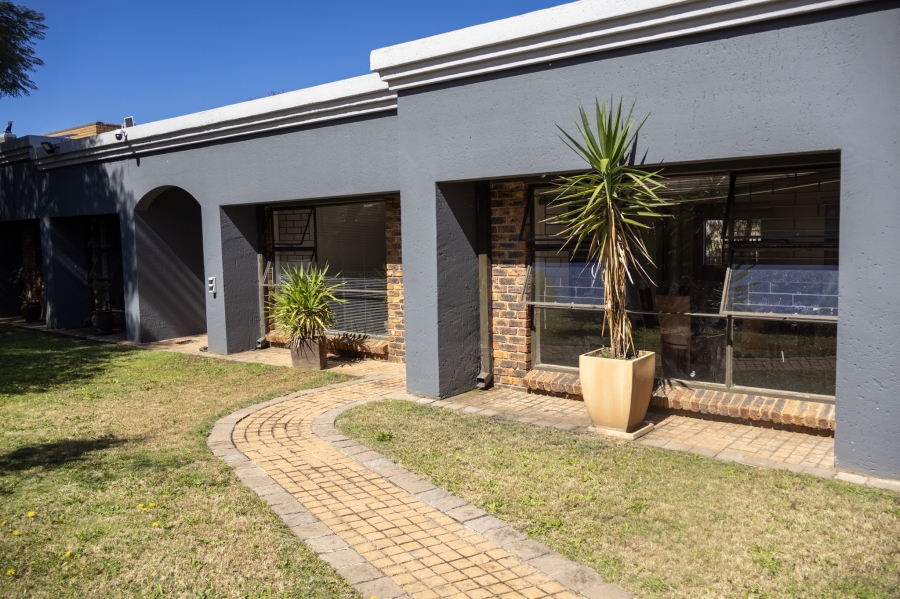 3 Bedroom Property for Sale in Sunward Park Gauteng