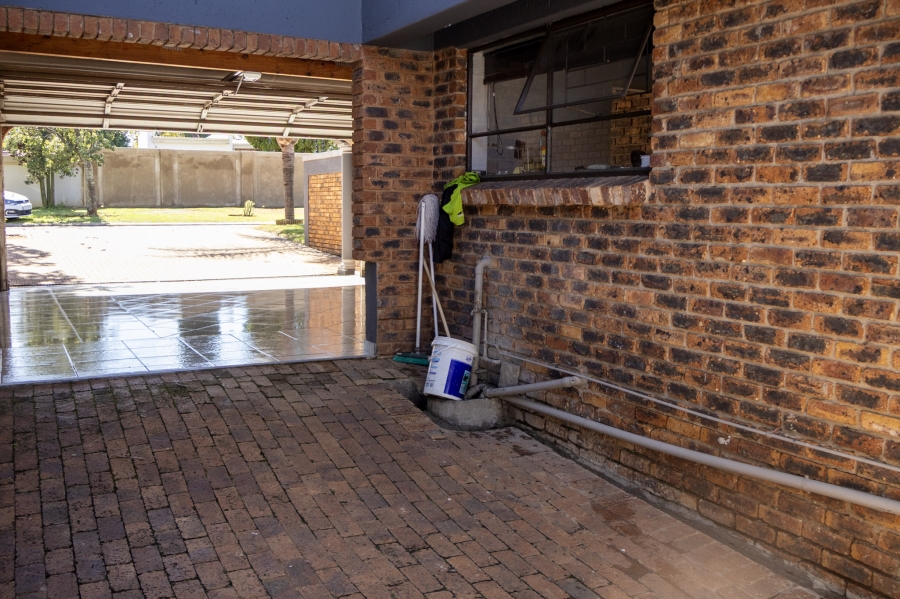 3 Bedroom Property for Sale in Sunward Park Gauteng