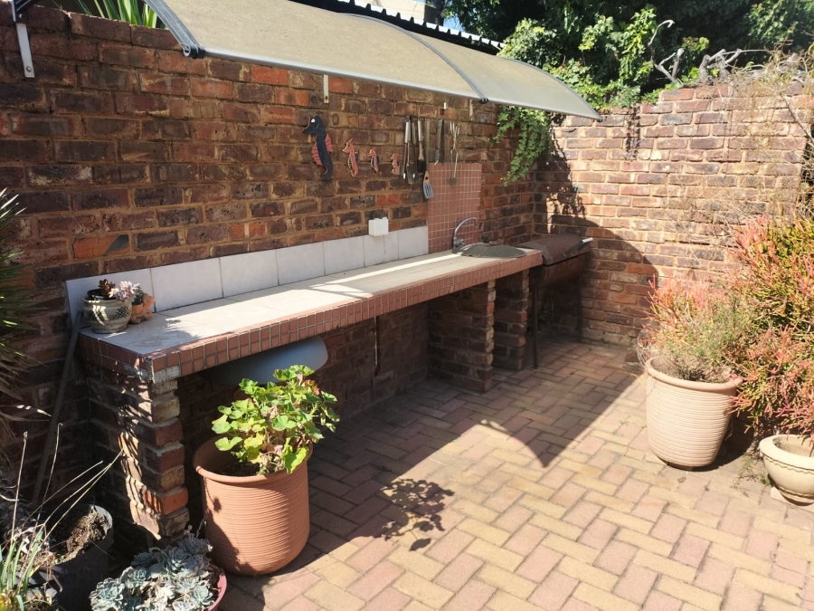 3 Bedroom Property for Sale in Ravenswood Gauteng