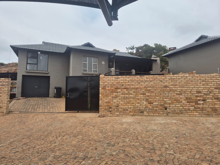 3 Bedroom Property for Sale in Noordheuwel Gauteng