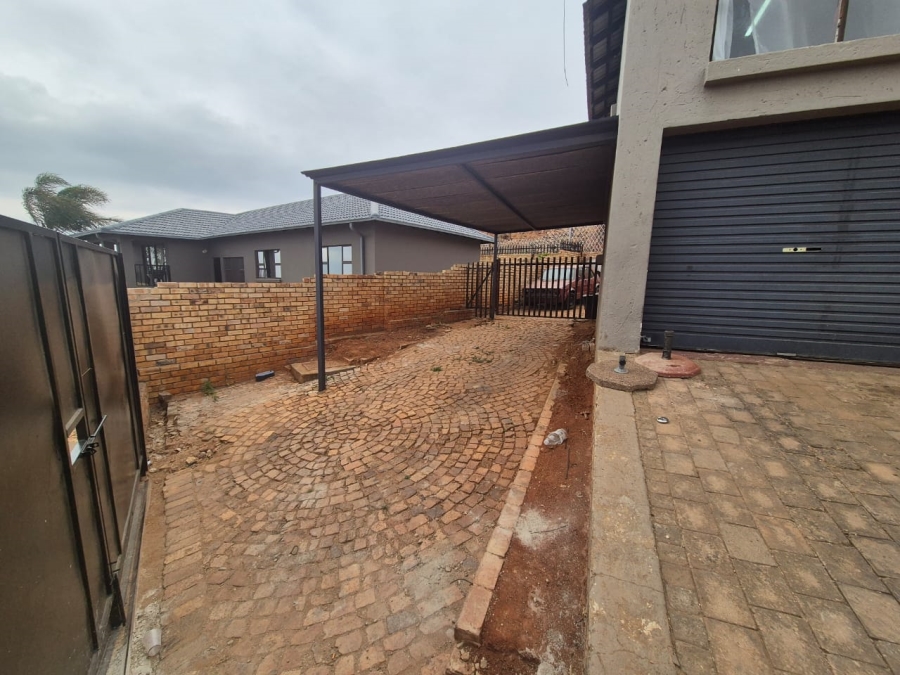 3 Bedroom Property for Sale in Noordheuwel Gauteng