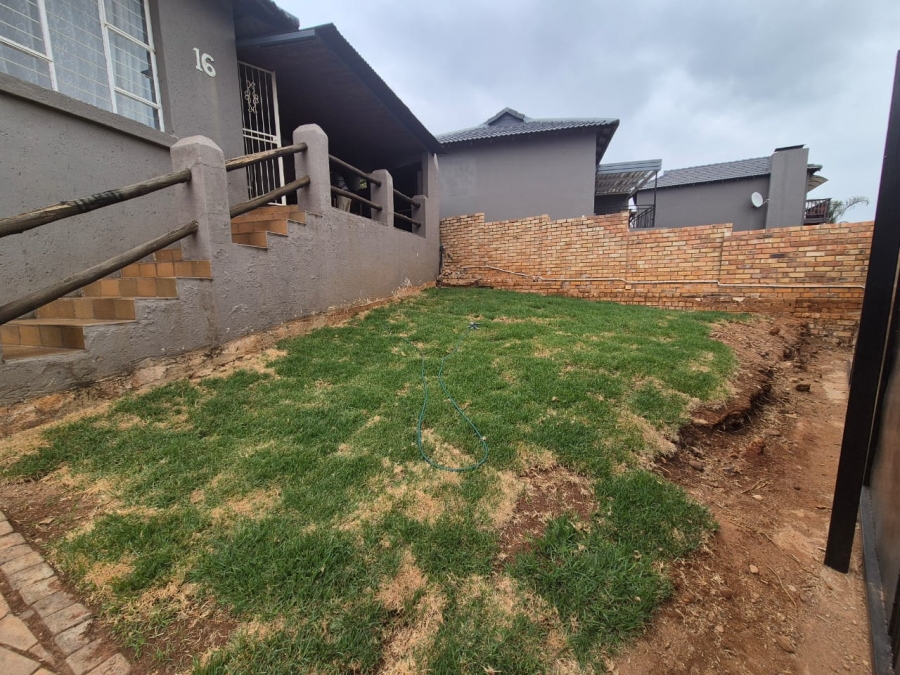 3 Bedroom Property for Sale in Noordheuwel Gauteng