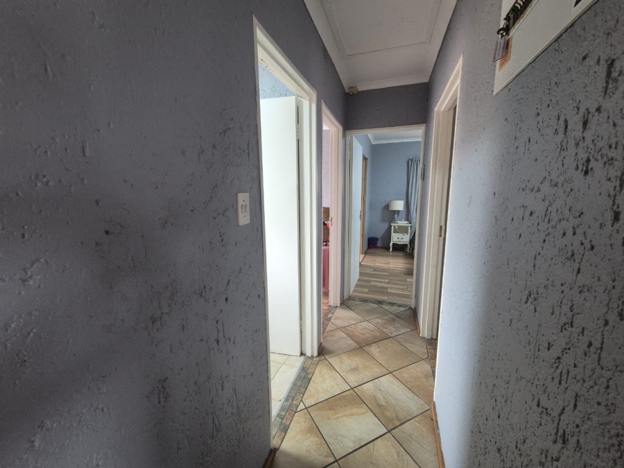 3 Bedroom Property for Sale in Noordheuwel Gauteng