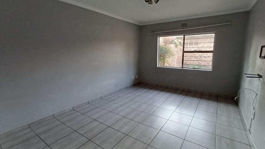 To Let 2 Bedroom Property for Rent in Buccleuch Gauteng