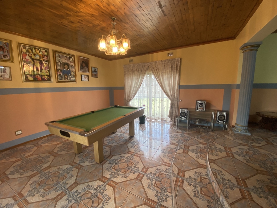 4 Bedroom Property for Sale in Mackenzie Park Gauteng