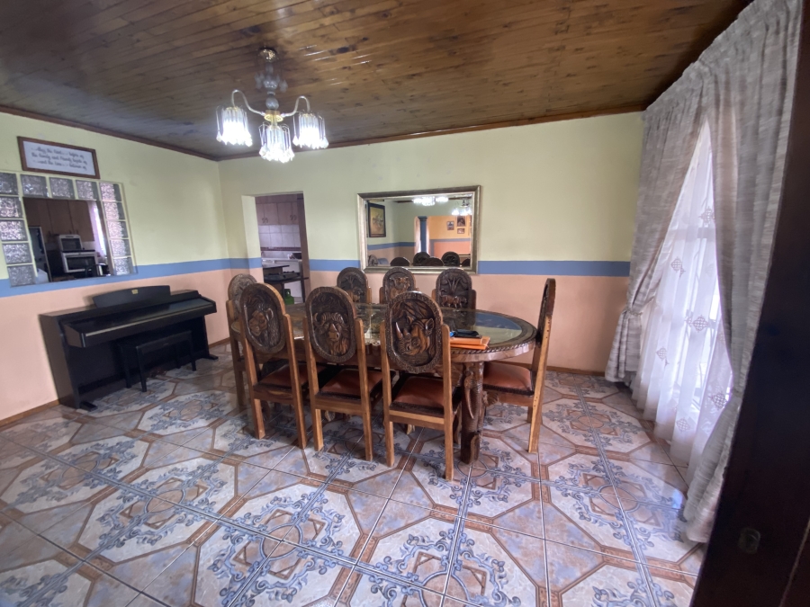 4 Bedroom Property for Sale in Mackenzie Park Gauteng