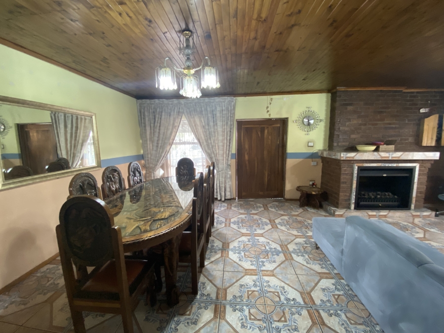 4 Bedroom Property for Sale in Mackenzie Park Gauteng