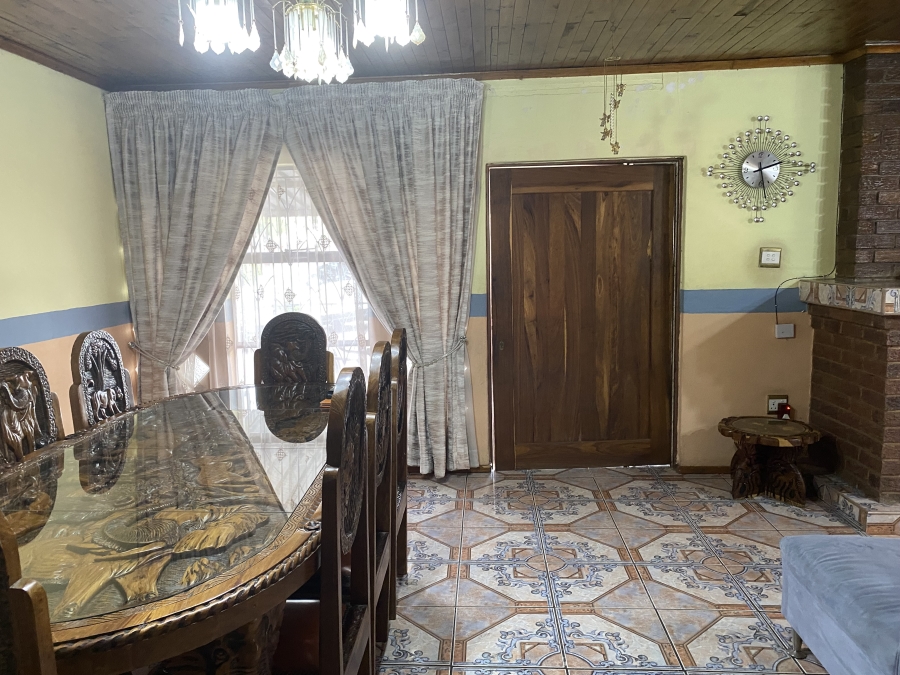 4 Bedroom Property for Sale in Mackenzie Park Gauteng
